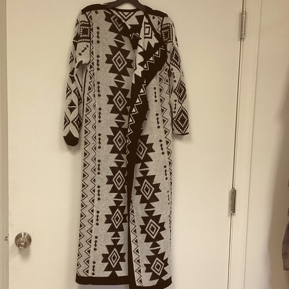 Monroe & Main Sweaters - 2 in 1 Reversible Aztec open duster cardigan